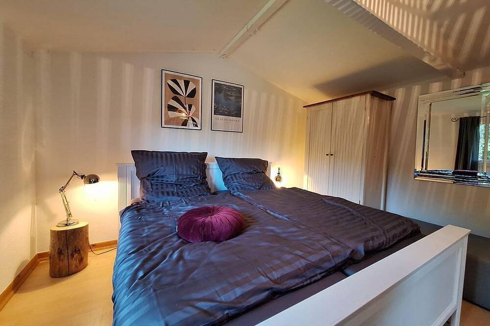 Ganze Wohnung, Chalet Ritz - Chalet mit Garten & Pool in Dieblich, Osteifel