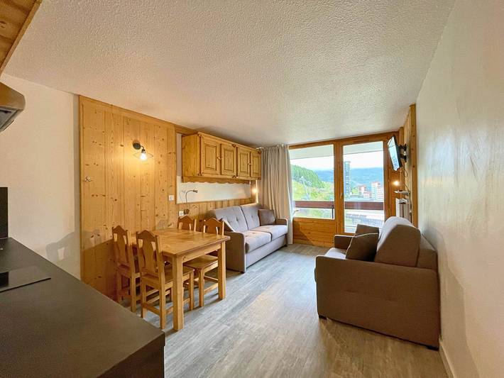 Studio pour 3 personnes, avec terrasse dans Les Menuires