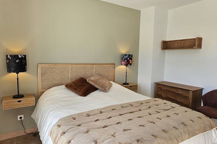 Location de vacances pour 6 personnes, avec piscine ainsi que jardin et balcon dans Golf et Tennis Club de Valescure - 4