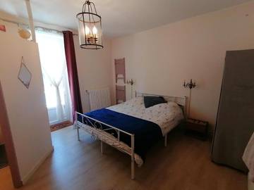 Cottage pour 3 personnes, avec jardin ainsi que piscine et jacuzzi à Cachen