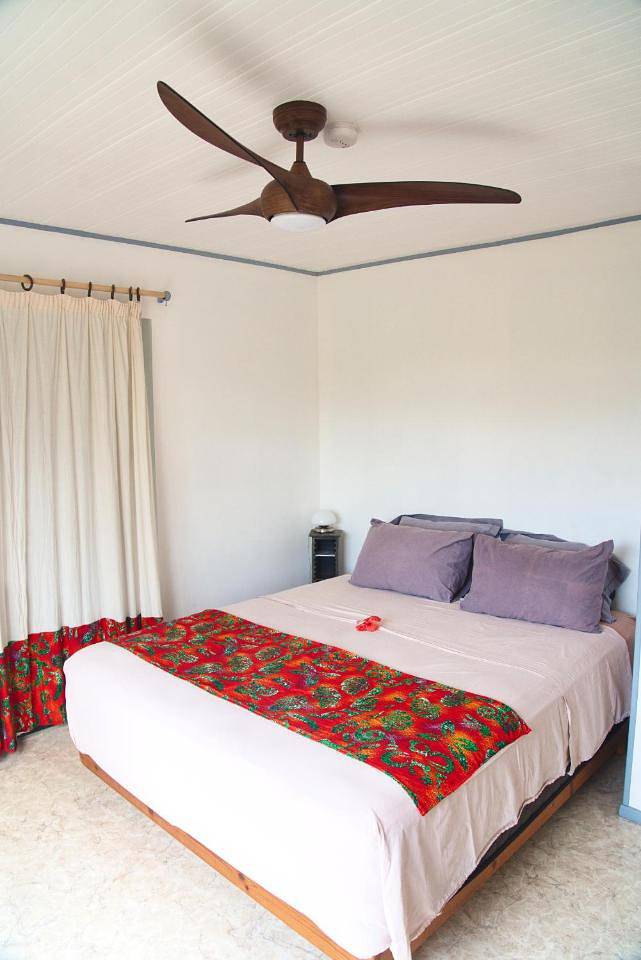 Gîte pour 2 personnes, avec jardin ainsi que terrasse et vue dans Uturoa - 4