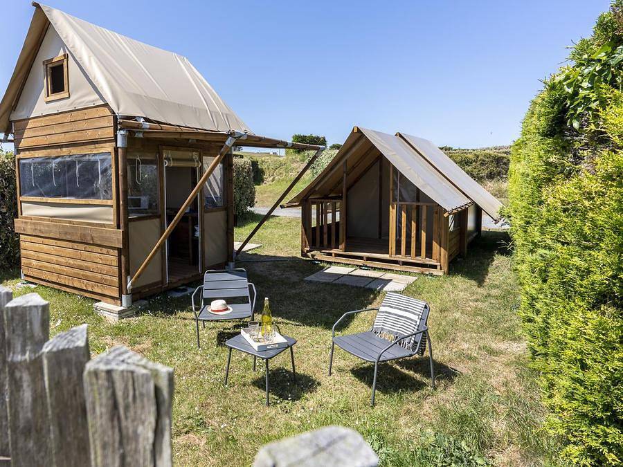Camping Slow Village Breizh Légendes - Tienda de lona y madera 4 personas - Vivac Insolite 2 habitaciones in Plounéour-Brignogan-Plages, Región de Brest