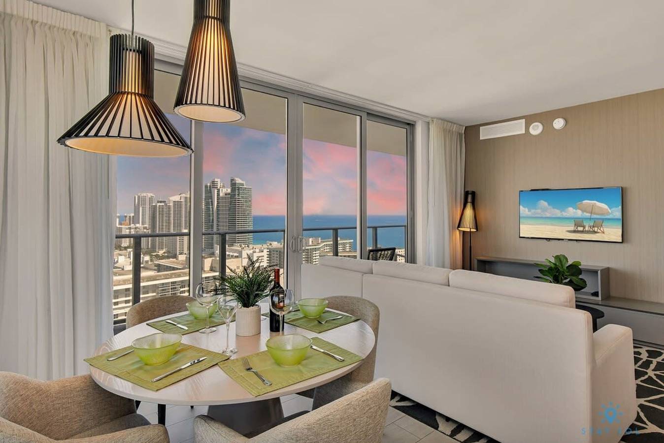 Apartamento entero, High Floor with Stunning View Pools Near Beach in Hollywood Beach (FL), Hollywood (Florida)