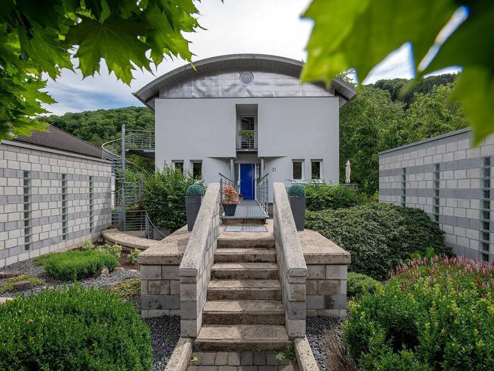 Ferienwohnung für 2 Personen, mit Terrasse und Garten, kinderfreundlich in Alf - 2