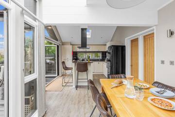 Chalet for 6 People in Kentisbury, Devon, Photo 3