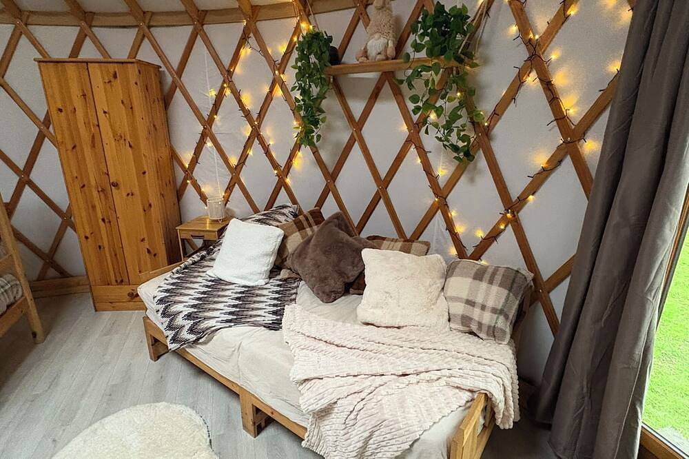 Contemporary yurt in Hilsprich, Saargemünd