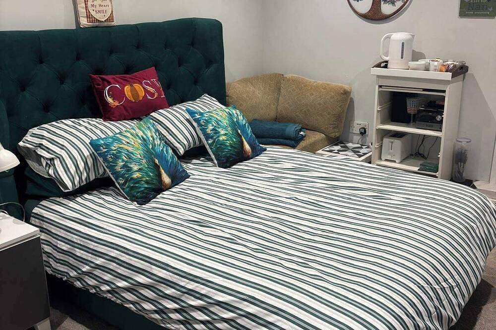 Entire apartment, Studio/Near Beach/Garden/Parking/Petsok in Sunderland