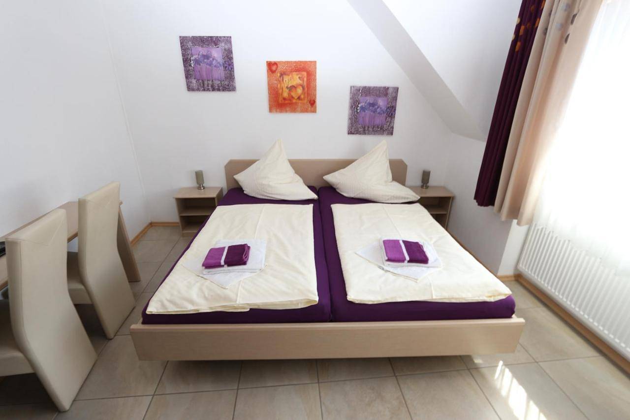 Double Room in Zell Stadt (Mosel), Zell (Mosel)