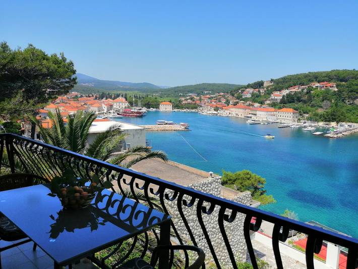 Apartament wakacyjny dla 3 osób w Jelsa