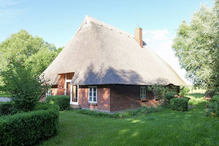 Ferienhaus für 6 Personen, mit Terrasse und Garten sowie Sauna in Behrensdorf