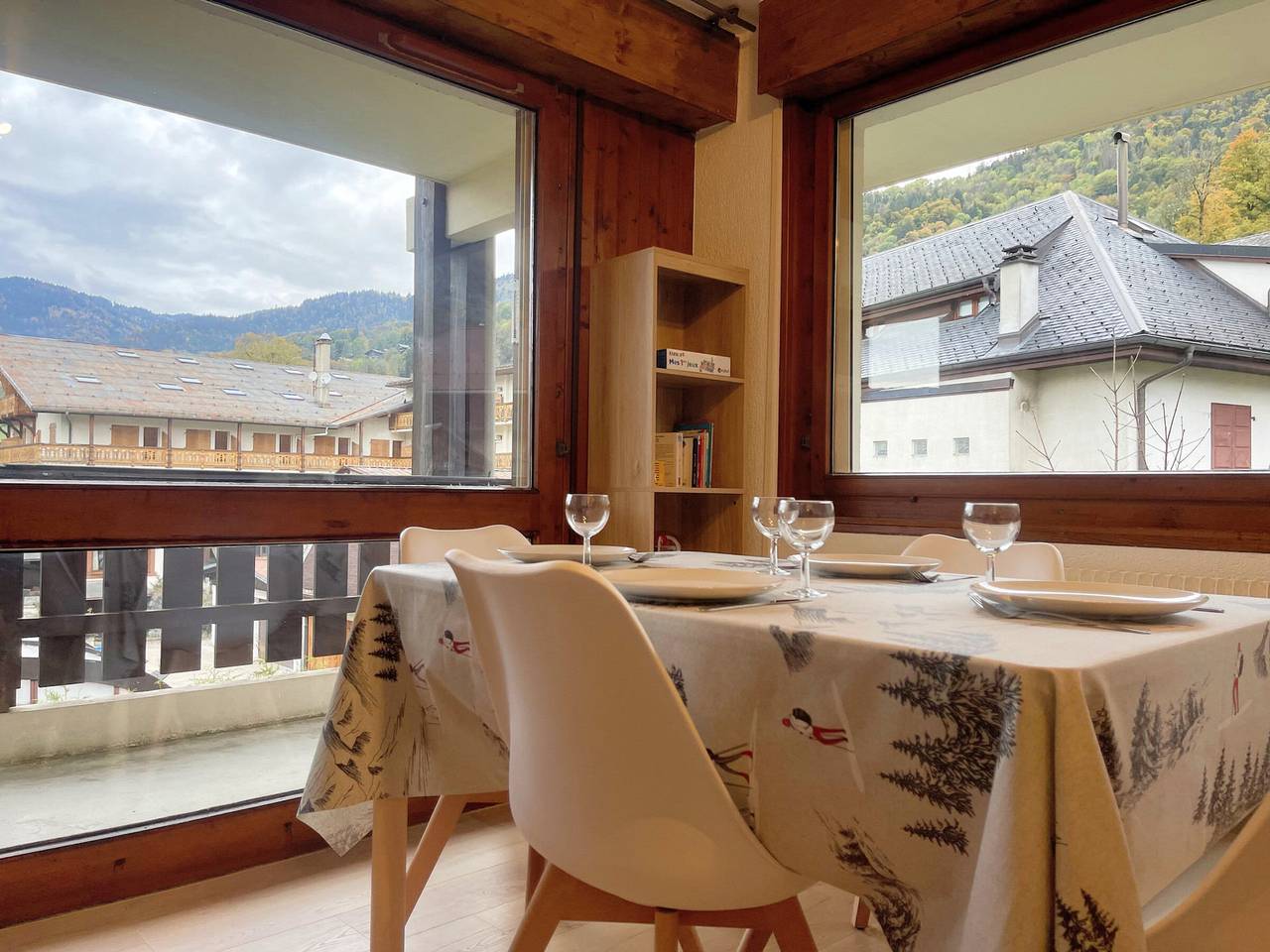 Appartement entier, Charmant appartement rénové au cœur de Samoëns, proche skibus in Samoëns, Région de Bonneville