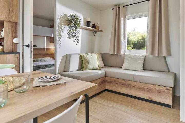 Camping pour 6 personnes, avec piscine et terrasse dans Haute-Garonne