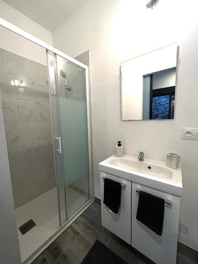 Appartement entier, One-Bedroom Apartment in La Roche-sur-Yon, Vallée de la Loire