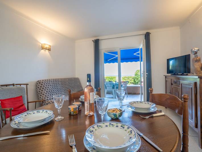 Gîte pour 4 personnes, avec terrasse et jardin dans Plage Du Grand Boucharel Saint Aygulf - 3