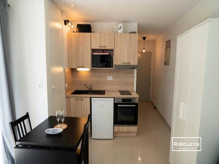 Gîte pour 4 personnes, avec jardin, adapté aux familles dans Plage de la Farinette - 4