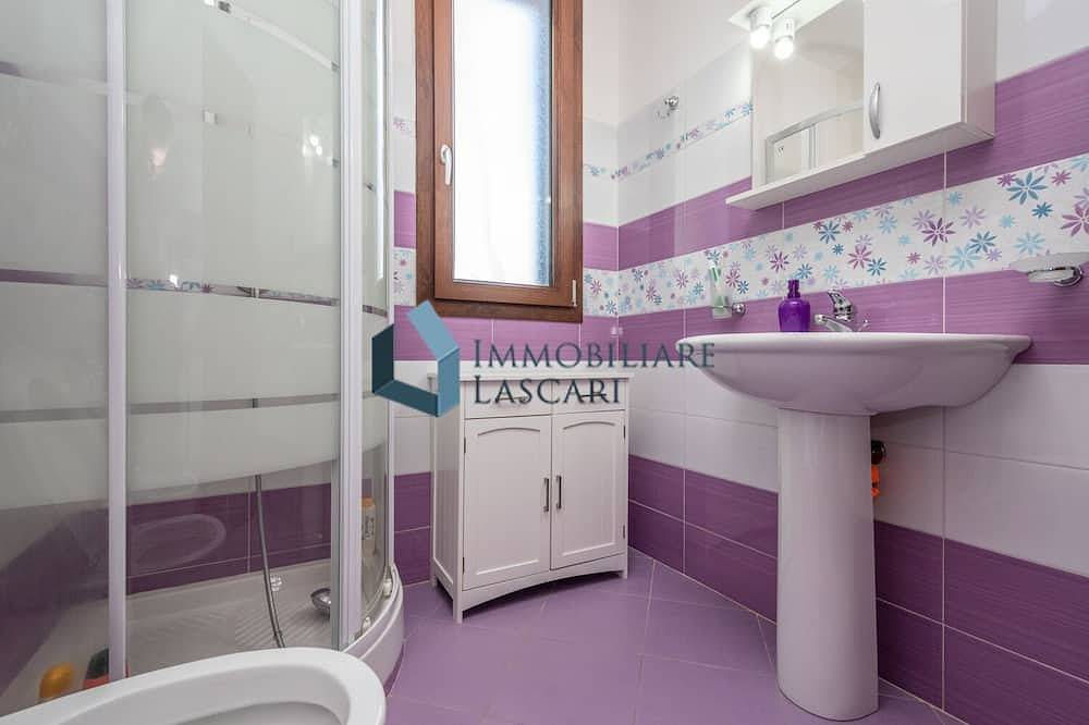 Villa Pietro a stone's throw from the sea 6 beds in Gorgo Lungo, Palermo Province