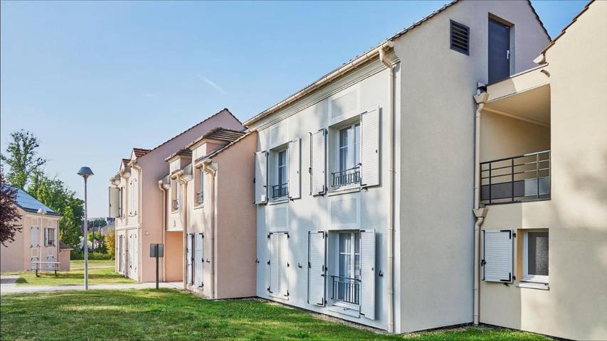 Hôtel pour 2 personnes, avec vue ainsi que jardin et piscine à Le Mée-sur-Seine - 4