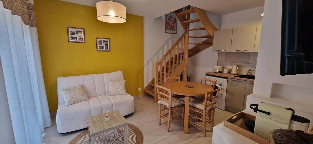 Gîte pour 4 personnes, avec Terrasse dans Bassou