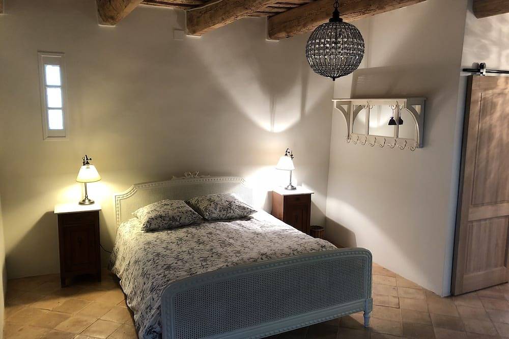 Charmant appartement 1 chambre dans un mas historique près d'Uzes in Saint-Quentin-la-Poterie, Région de Nîmes