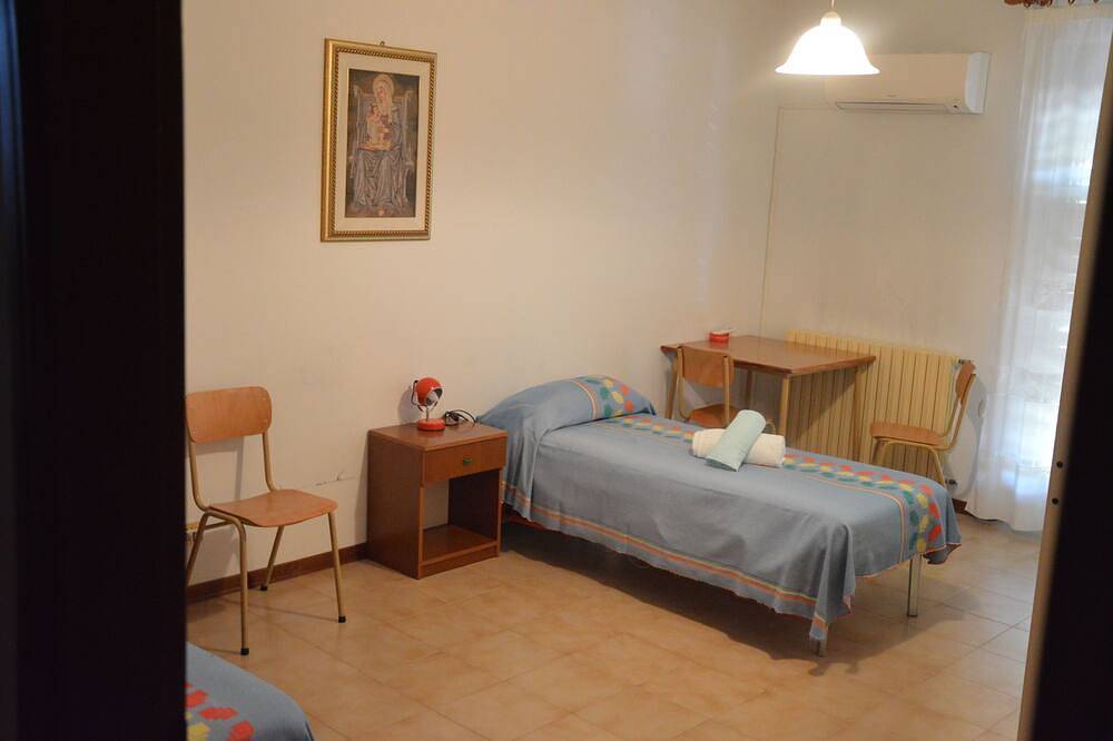 B&B Al Castello       Al Centro  della Sicilia\nc.da Castello 93010 Resuttano in Resuttano, Caltanissetta Provinz