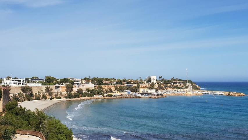 Gîte pour 6 personnes, avec piscine et jardin à Cabo Roig - 4