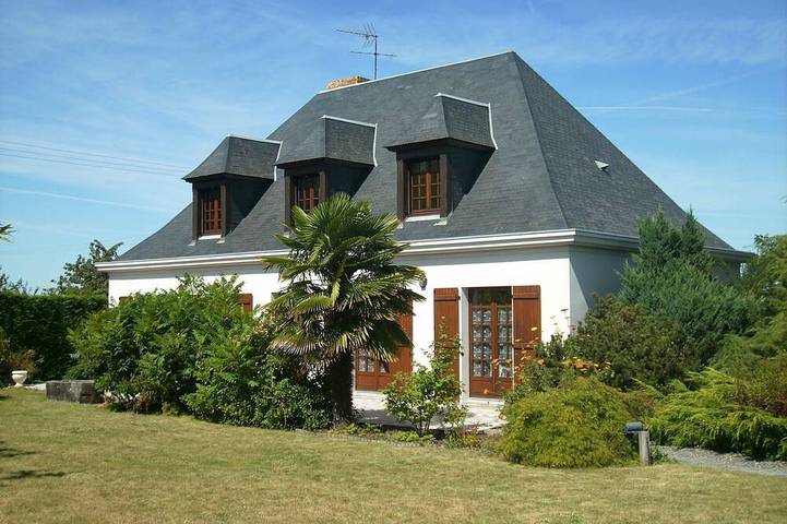 Location de vacances pour 8 personnes, avec Terrasse et Jardin à Lingreville