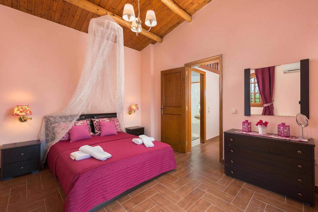 Hel lägenhet, 3-Bedroom Apartment with Private Pool, Sea View, Wi-Fi and Air Conditioning in Rhodos