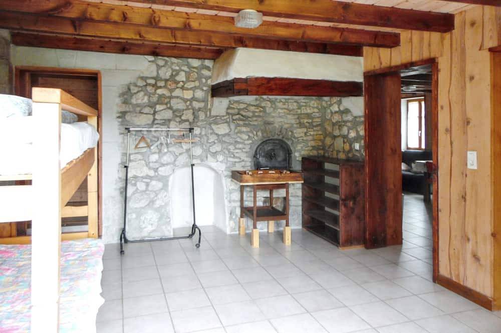 Homerez - Secluded quiet house in Septmoncel with mountain view in Septmoncel Les Molunes, Parc naturel régional du Haut-Jura