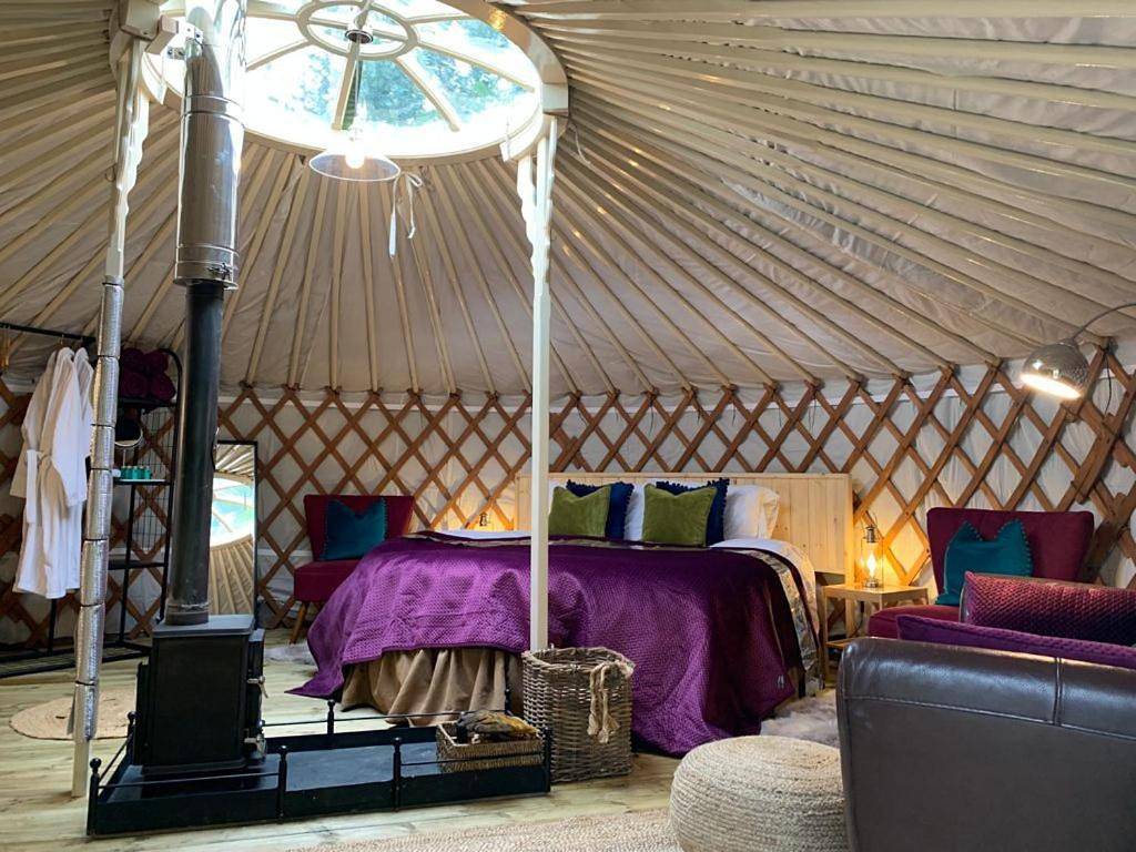 Yurt with Hot Tub near Hartington, Peak District in Staffordshire