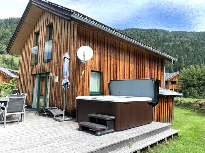 Chalet für 9 Personen, mit Sauna und Terrasse sowie Garten in Murau