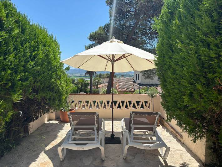 Casa rural para 4 personas, con Balcón y Terraza además de Jardín y Piscina en Torroella de Montgrí - 3