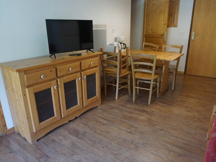 Ganze Wohnung, 2-Zimmer-Wohnung, 4 Pers, Pool, Wlan, überdachter Parkplatz in Orcières, Nationalpark Écrins