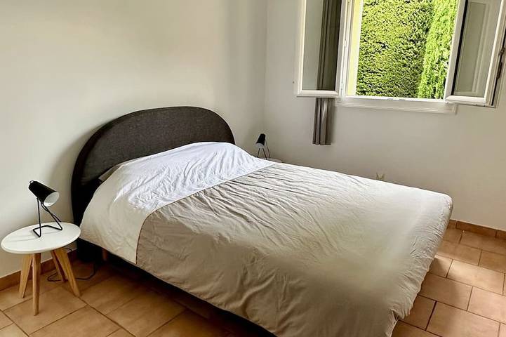 Location de vacances pour 10 personnes, avec piscine à Saint-Cézaire-sur-Siagne - 2