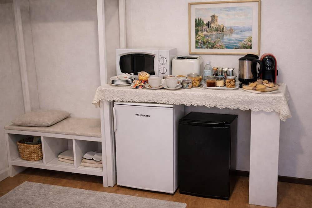 B&B Musik Suite with a View of Lake Garda in Torri del Benaco, Garda Mountains