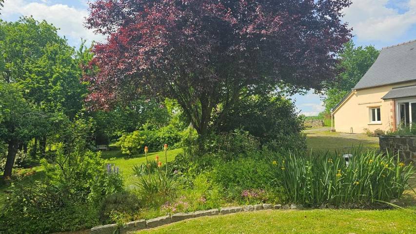 Location de vacances pour 4 personnes, avec vue et jardin à Saint-Aubin-de-Terregatte - 3