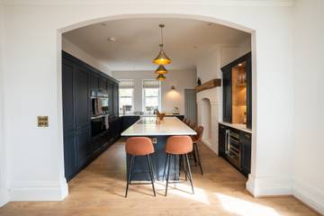 Log Cabin for 16 People in Barmouth, Gwynedd, Photo 1