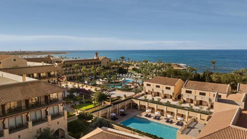 Resort per 10 persone, con Idromassaggio e Terrazza nonché Giardino e Piscina per bambini in Cipro