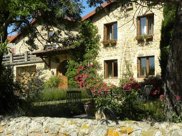Chambre d’hôte pour 3 personnes, avec jardin ainsi que piscine et jacuzzi, animaux acceptés à Saint-Victor (Ardèche)