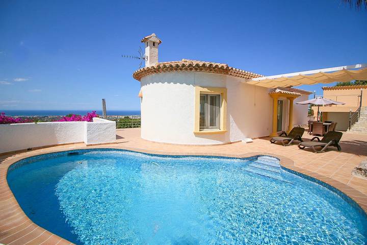 Villa für 6 Personen, mit Garten und Balkon in Dénia