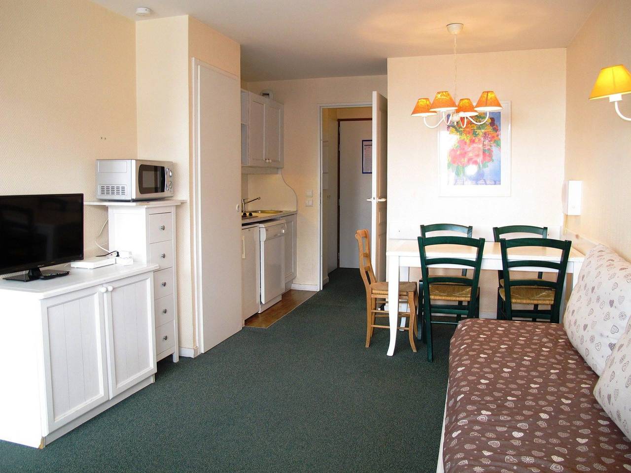 Entire apartment, Résidence Chapka - 2 room apartment 5 people (312) in Morzine, Les Portes du Soleil