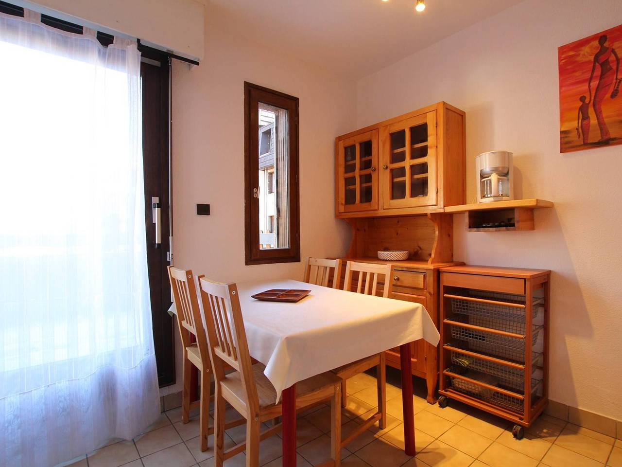 Entire apartment, Cozy Studio w/ Balcony & Private Garage, 200m from Briançon Center & Prorel Lift in Briançon, Serre Chevalier