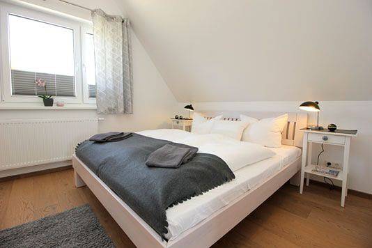 Ferienhaus mit Sauna und Garten in Boddennähe in Born a. Darß, Born am Darß