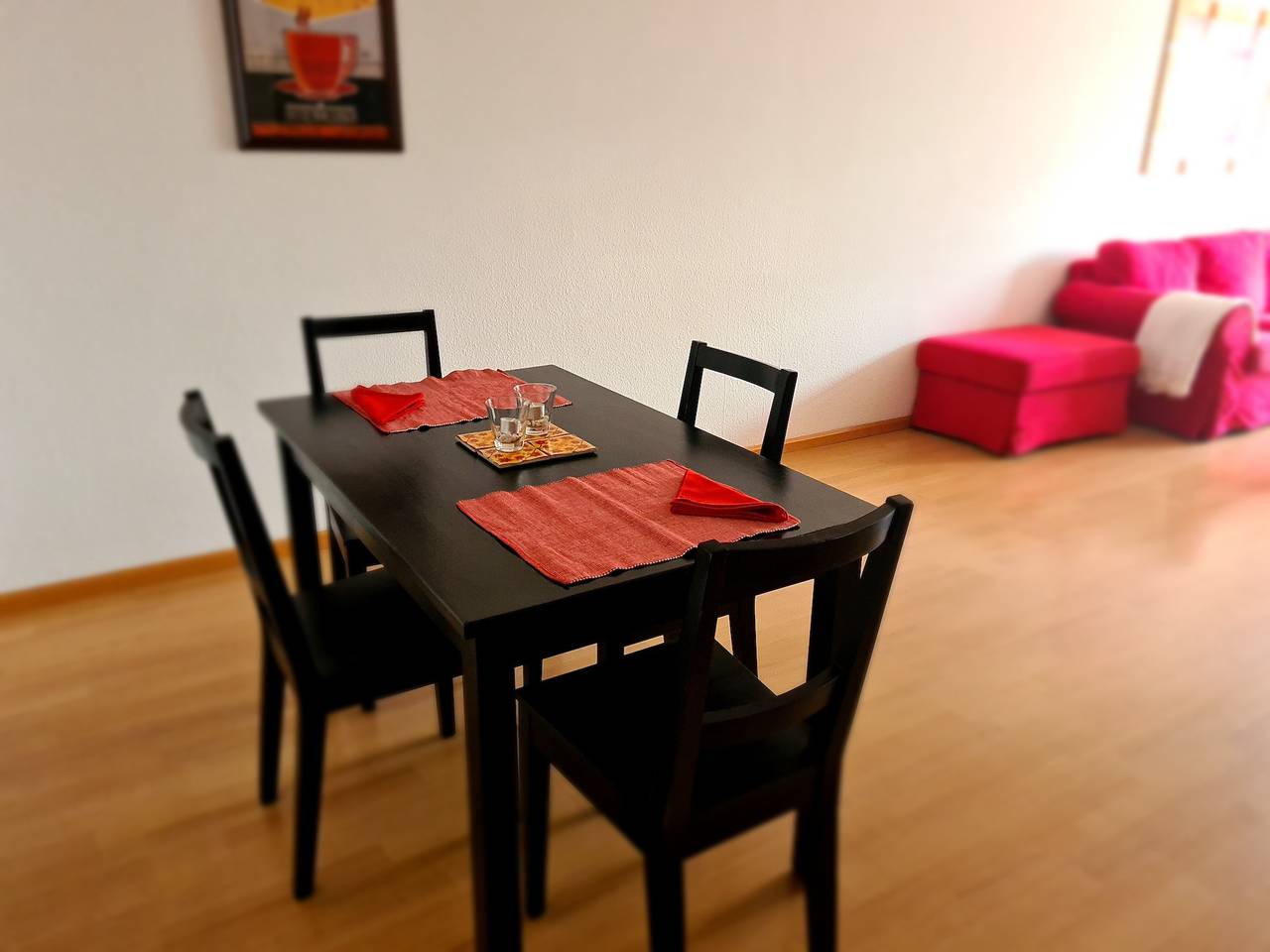 Ganze Wohnung, Ferienwohnung '2' mit gemeinsamer Terrasse, Balkon und Wlan in Weil am Rhein, Landkreis Lörrach