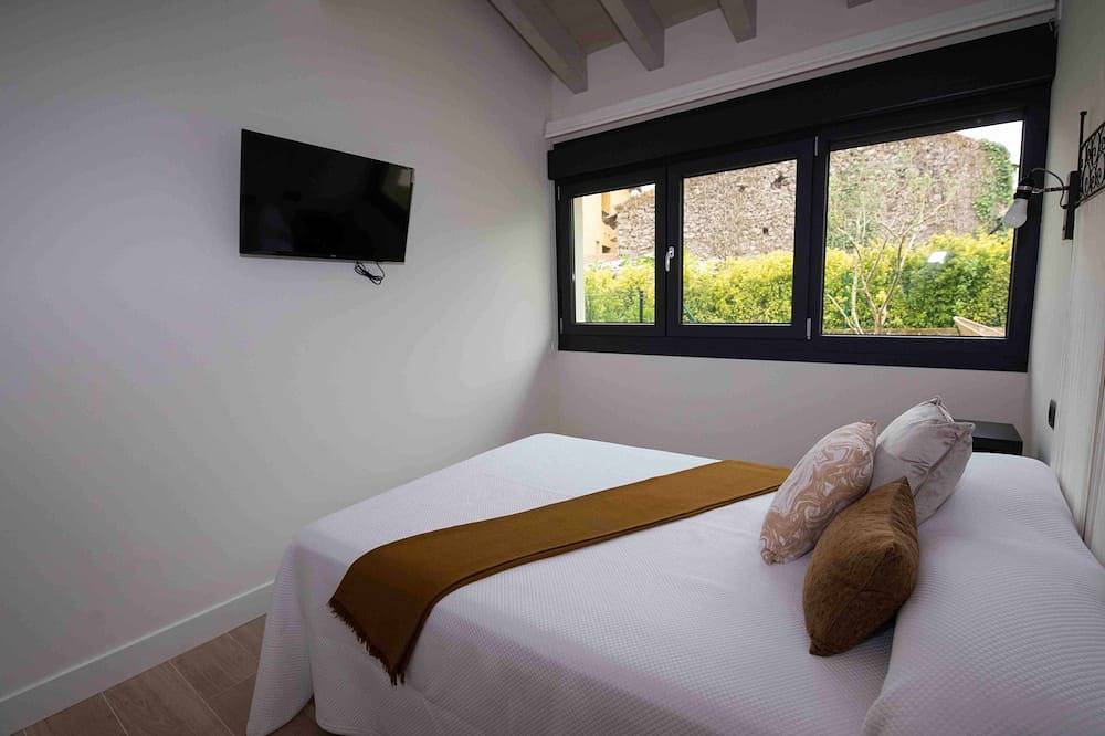 Entire apartment, Adapted Duplex-Dawnhouse in beach and mountain area in Poo de Llanes, Llanes
