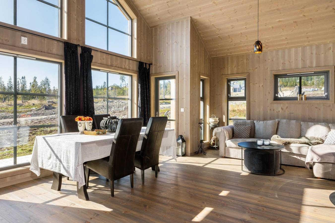 Ferienhaus für 7 Personen mit Terrasse in Løten