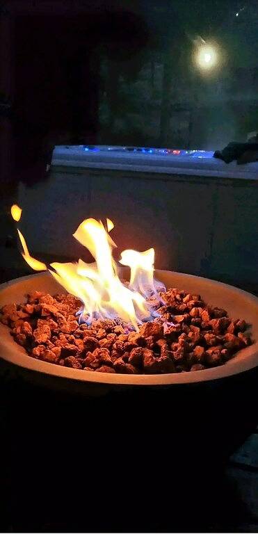 Northern Star - Unique Cabin, Hot Tub, Pets okay, close to Skiing, Track, Casino in Ruidoso, Ski Apache