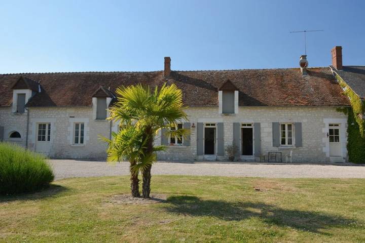Maison d’hôte pour 4 personnes, avec Terrasse ainsi que Jardin et Vue à Thésée