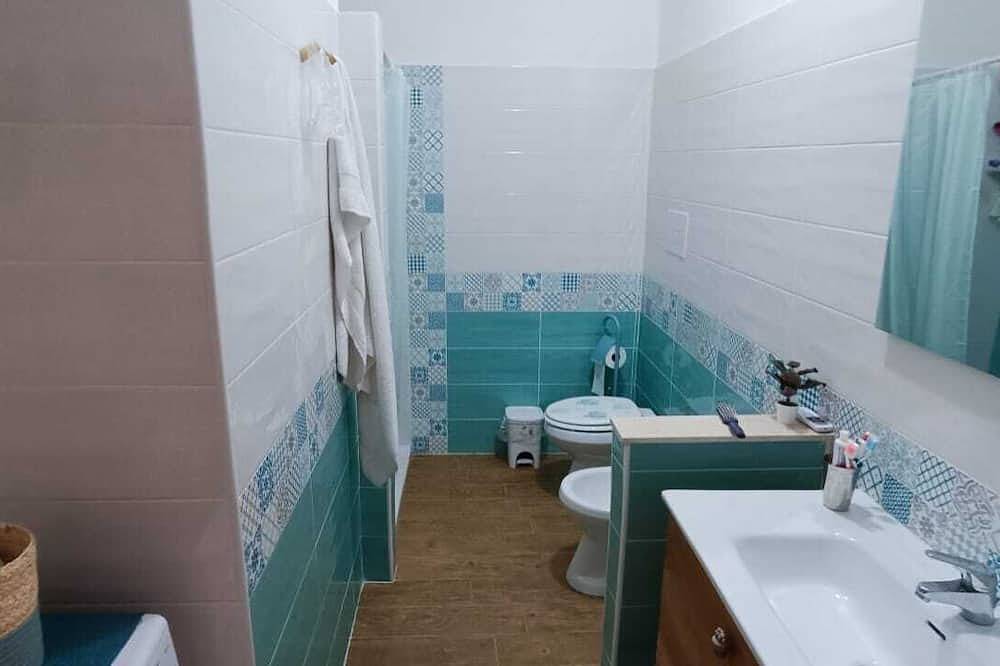 Entire apartment, Domus Januarius - Apartment Pozzuoli (Na) 2ndp. 200 m from the sea in Pozzuoli, Naples Province