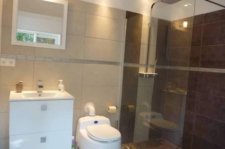 Location de vacances pour 4 personnes, avec jardin et terrasse, animaux acceptés dans Île du Levant - 4