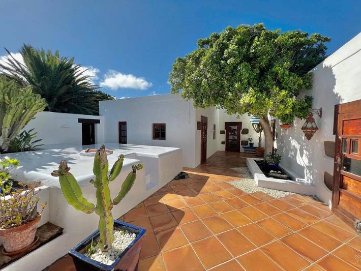 Villa for 4 people, with terrace - 1